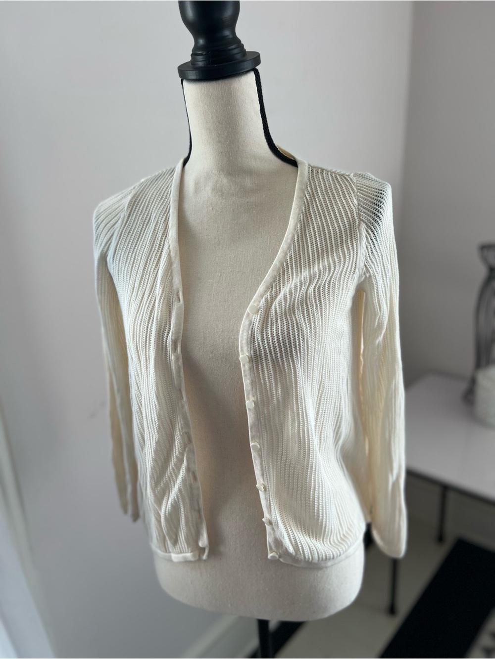 Willi Smith Cream Ribbed Button-Front Cardigan - Picture 2 of 5